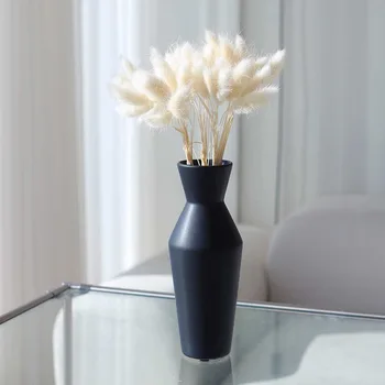 Креативна е черно-бяла керамична ваза договореност Nordic Ins Wind Decoration Геометрична форма на Съд за цветя специална форма