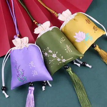 Чанта за съхранение на Ретро четката Автомобилни бижута калъф за обеци и Чанта за бродерия за Декорация на спалня в китайски стил Саше Чанта за бижута с пискюли