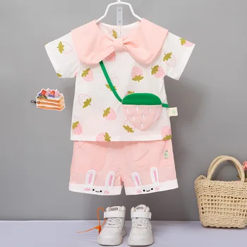 Модерен детски костюм 2023 г., новият годишен раница с лък и ягоди, панталони с къс ръкав и сладък заек, комплект от две части, костюм за малко момиче