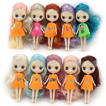 Мини-блайт tait без бретон гола кукла 10 см различни цветове на косата със случаен рокля в подарък Модерни играчки със собствените си ръце